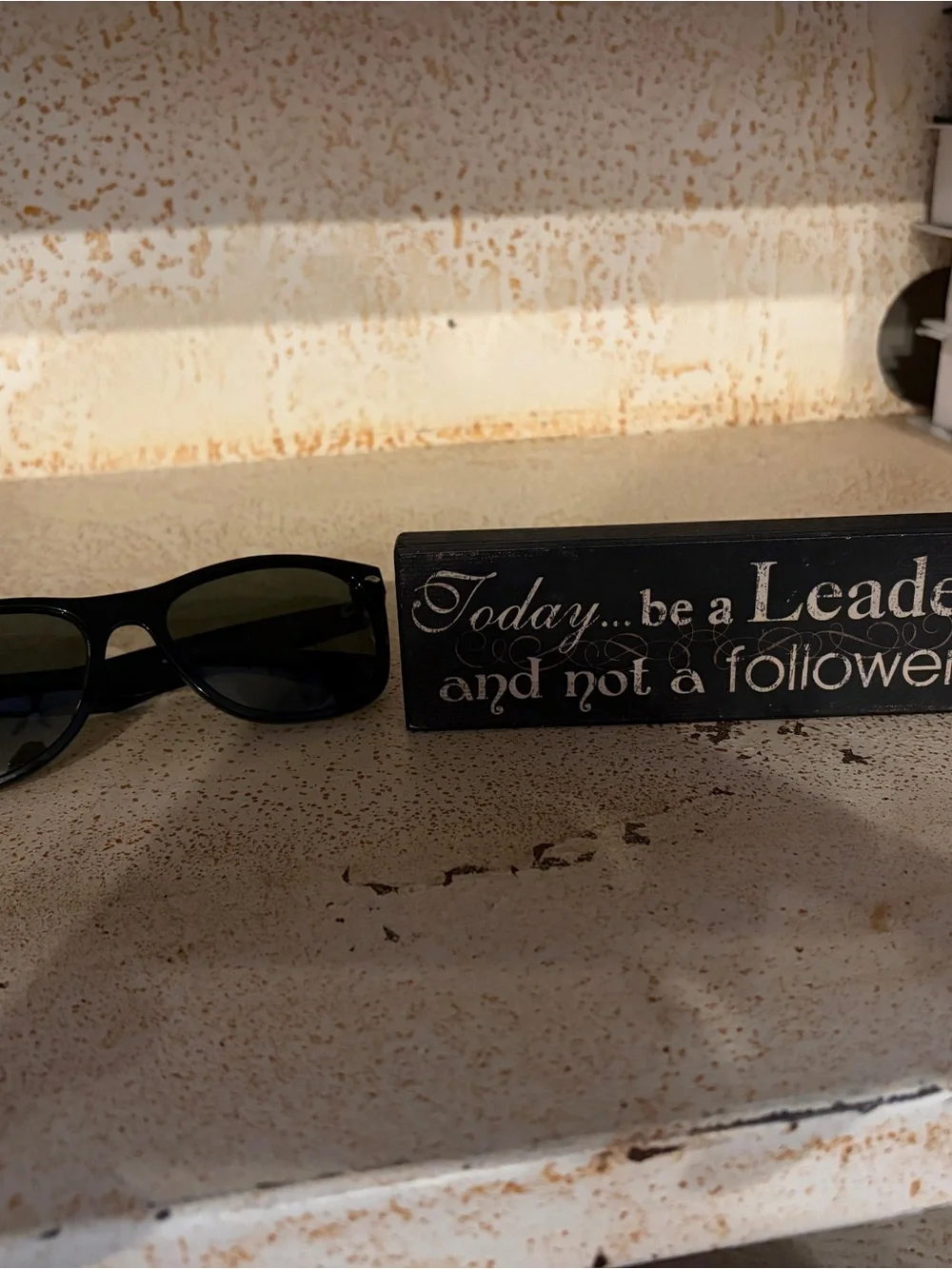 Black Inspirational 'Be a Leader' Wall Block Sign